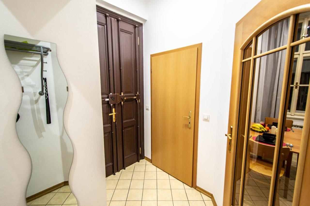 Sauna Apartment By Ruterra Прага Екстериор снимка
